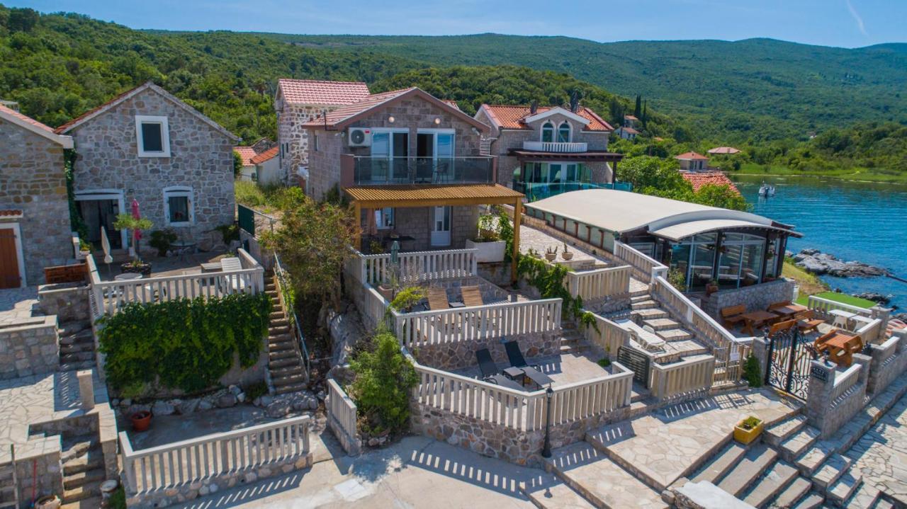 Family House Bjelila Villa ติวัต ภายนอก รูปภาพ