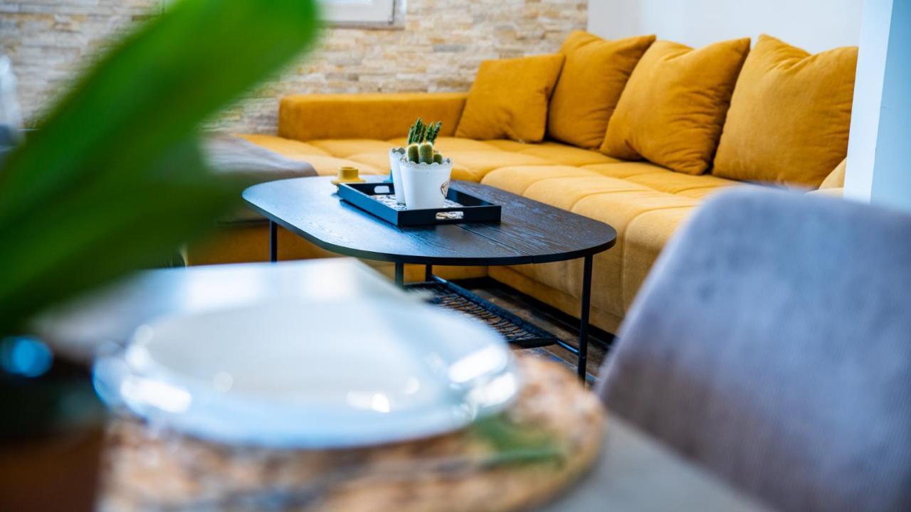 Family House Bjelila Villa ติวัต ภายนอก รูปภาพ