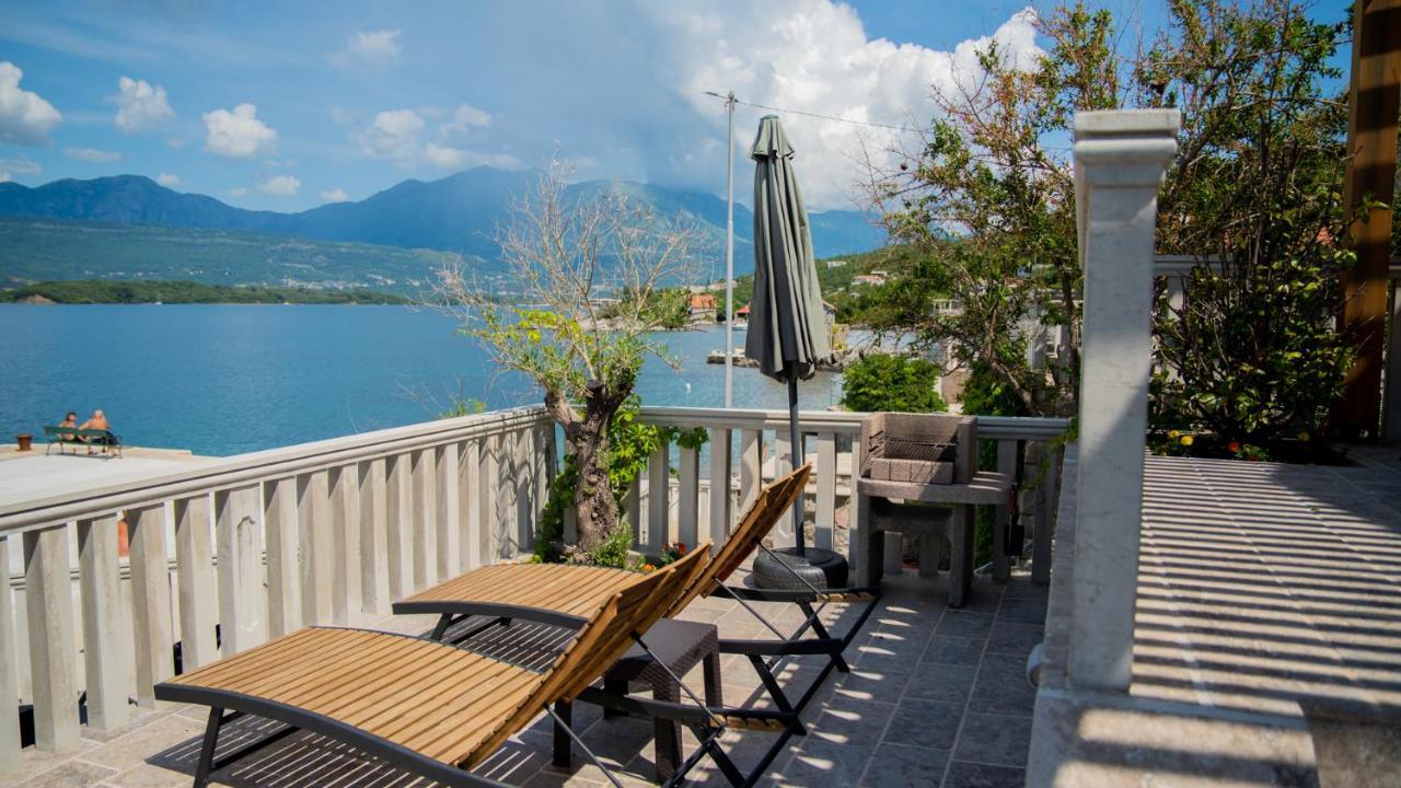 Family House Bjelila Villa ติวัต ภายนอก รูปภาพ